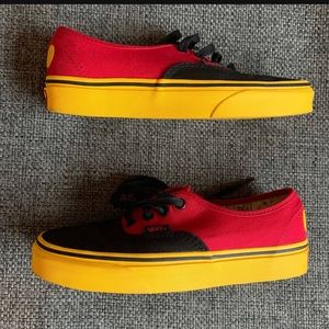 Van’s Mickey collection men’s 5 women’s 6.5
